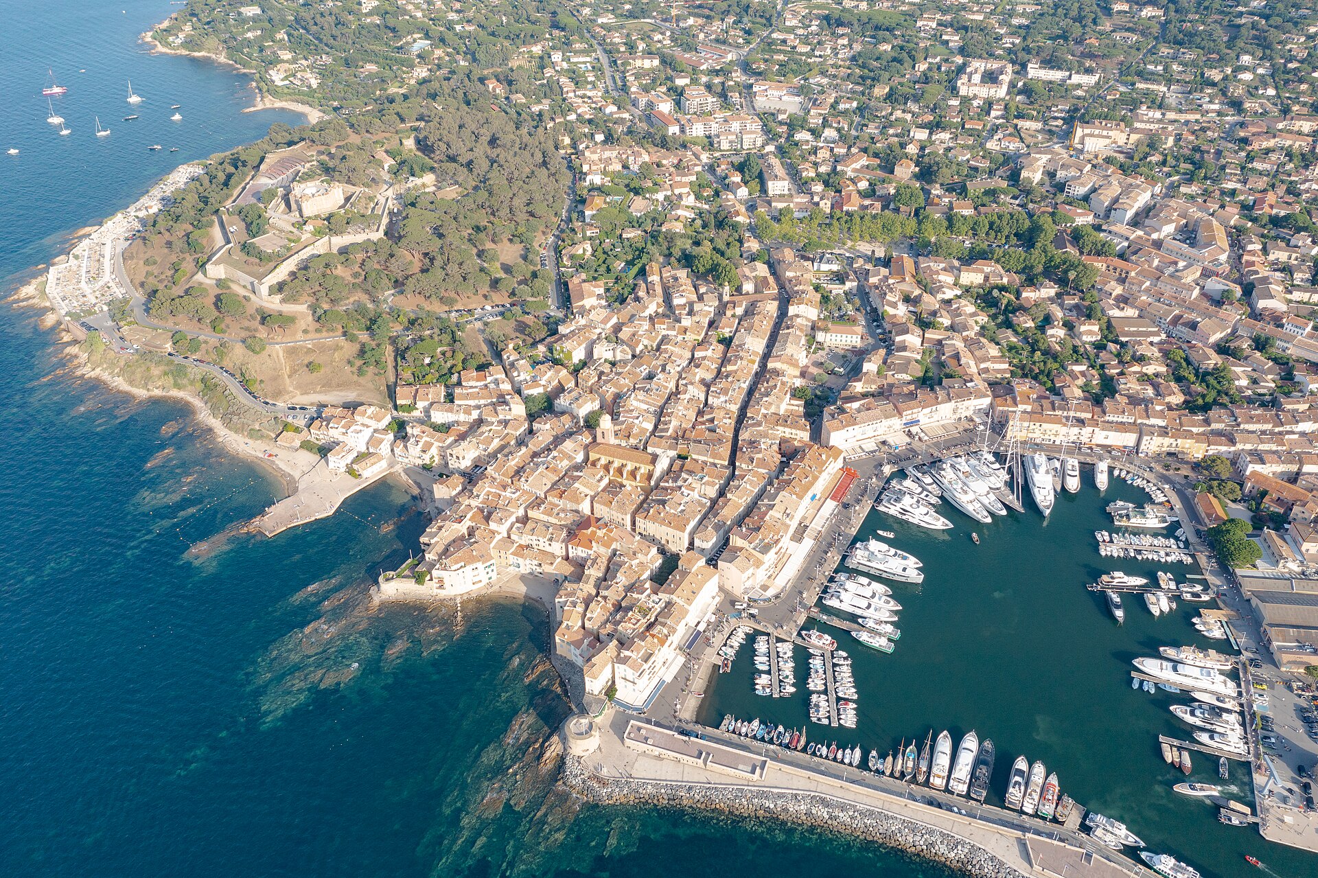 Port old town summer: planning a Saint-Tropez harbour visit